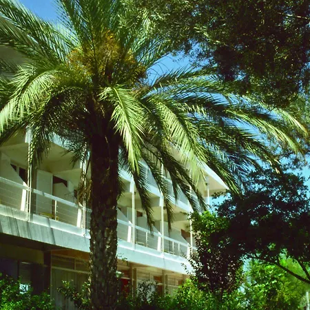 Marathon Hotel 3*